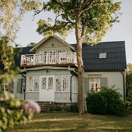 Hotel Juras Maja Ausekli Kaltene Exterior foto