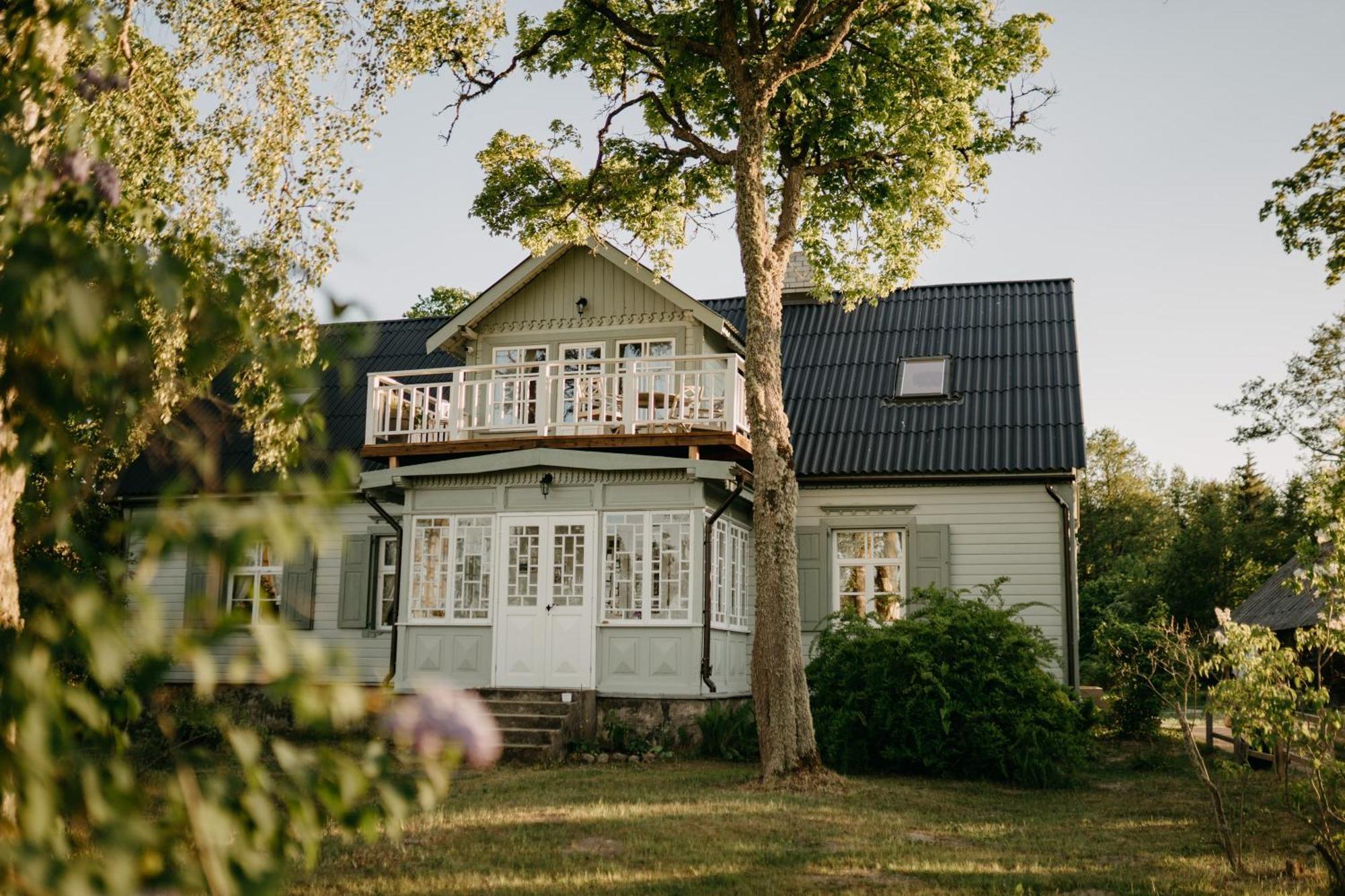 Hotel Juras Maja Ausekli Kaltene Exterior foto